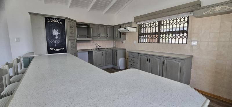 4 Bedroom Property for Sale in Southern Cross Western Cape